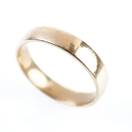 Ring, stl 21(66), bredd 5mm, 14k, gravyr Vikt: 6,1 g