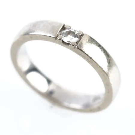 Ring m diamant ca 0,15ct, vitguld, stl 18(56), bredd 1,5mm, 14k Vikt: 5,8 g