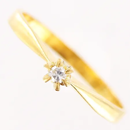 Ring, diamant ca 0,03ct, stl 16¼, bredd 1-2mm, 18K Vikt: 1,5 g
