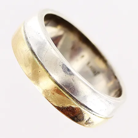 Ring stl 17, bredd 6mm, till hälften förgylld, silver 925/1000. Vikt: 6 g