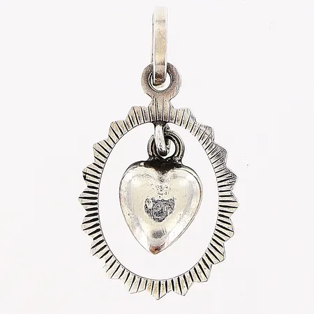 Hänge hjärta, 26x15mm, smärre repor, silver 835/1000 Vikt: 1,3 g