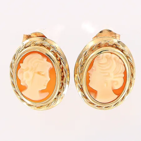 Ett par örhängen, camé, 10,5x12,5mm, 18K  Vikt: 1,8 g