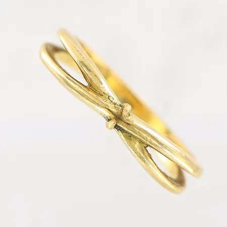 Ring, stl 16, defekt, 18K Vikt: 2,5 g