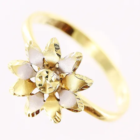 Ring, blomma, vit/gulguld, stl 19, mindre skevheter, 14K Vikt: 2,2 g