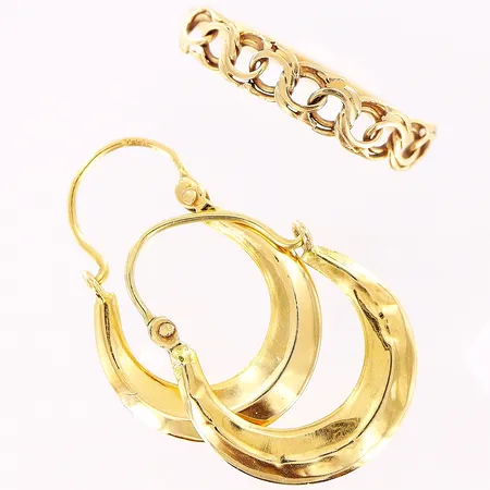 1 ring, 1 par örhängen, defekter, 18K Vikt: 1,8 g