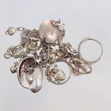 Diverse silver, defekt, silver 830-925/1000  Vikt: 25,5 g