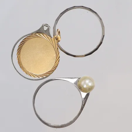 Diverse guld, defekt, buckligt, gravyr, 18K Vikt: 9,7 g