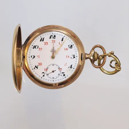Fickur Savonett Record Watch Co 14K, Ø50mm, manuell uppdragning, boett nr 608665, inre boett i metall, tickar, defekt urtavla (skadad emalj) samt små bucklor, extra ögla medräknad i vikt, bruttovikt 94,1g 