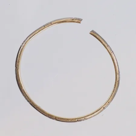 Ring tvåfärgad, av/defekt, 18K  Vikt: 4,2 g