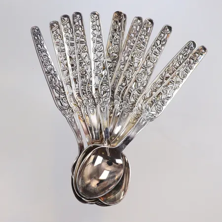 12 Kaffeskedar Rosenranka, 11,7cm, silver  830/1000 Vikt: 136,2 g