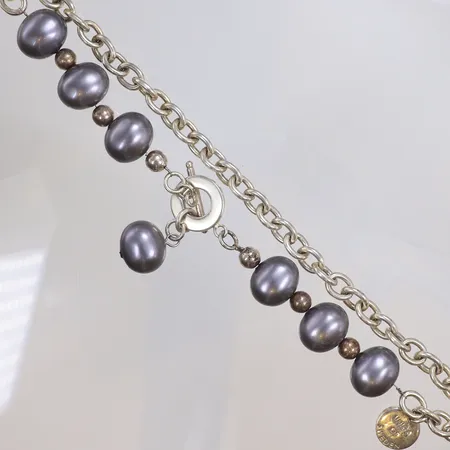 Collier med imitationspärlor i plast 56cm bredd 9-18mm, Unica of Sweden, silver 925/1000  Vikt: 110,8 g