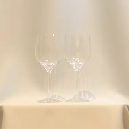 6st Rödvinsglas Tiffany & Co, höjd 21cm, Made in Sweden, märkta, bruksslitage  Skickas med postpaket.