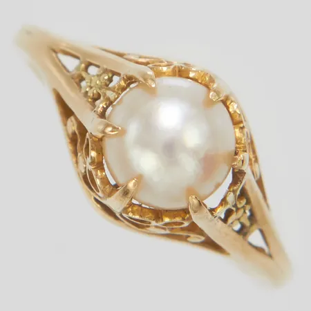 Ring med odlad saltvattenpärla, Ø16½, bredd: 1,3-9,3mm, slitna klor, 14K Vikt: 2,9 g