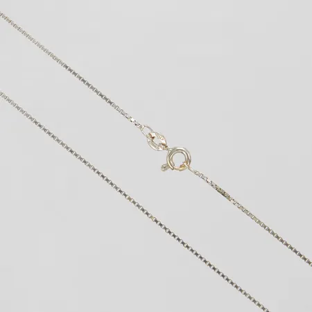 Kedja, Venezia, längd: 43,5cm, bredd: 0,8mm, UnoAErre, några ojämnheter på länken, vitguld, 18K Vikt: 3,1 g