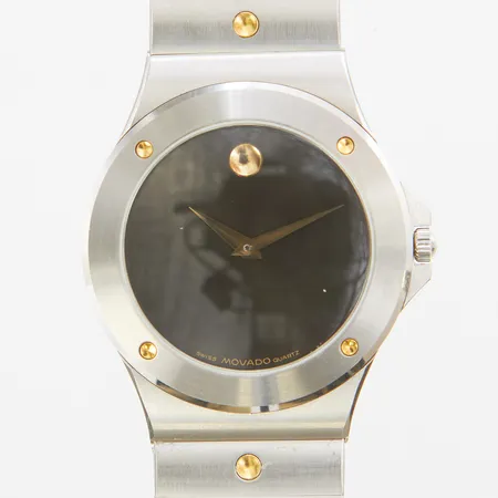 Herrur Movado Museum, stål, quartz, 34mm, ref: 86.A2.877.2, snr: 2022171, stållänk, dubbelviklås, två extra länkbitar, etui, ytterkartong.
