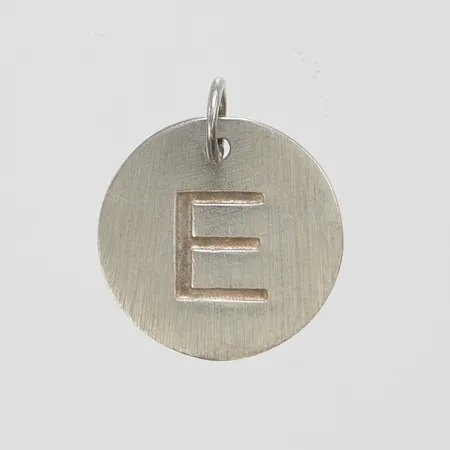 Silverhänge, bokstaven E, 17,5x14,4mm, 925/1000 Vikt: 1,1 g