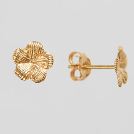 Örhängen, blommotiv, 7mm, 18K Vikt: 0,5 g