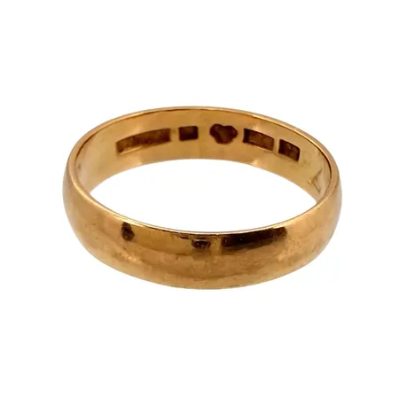 Ring, 18K guld, slät modell, gravyr Vikt: 2,9 g