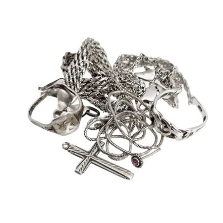 Diverse silversmycken 830-925/1000, defekter  Vikt: 24,1 g