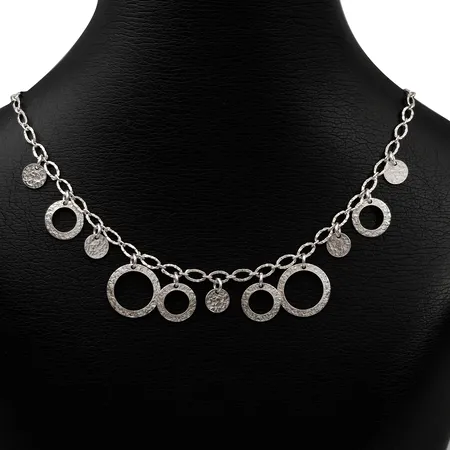 Collier, silver 925/1000, strukturmönstrad dekor, Guldfynd (GHA), längd 43,0 cm, kedjans bredd 3,5 mm, cirklarnas diameter 7-15 mm, fint skick Vikt: 10,1 g
