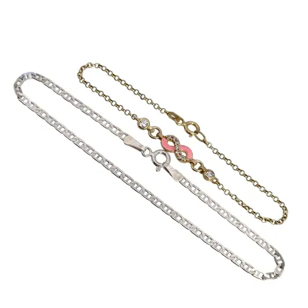 Armband, två stycken, silver 925/1000, vita stenar och rosa emalj utan anmärkning, längder 16,0 / 20,0 cm Vikt: 3,6 g