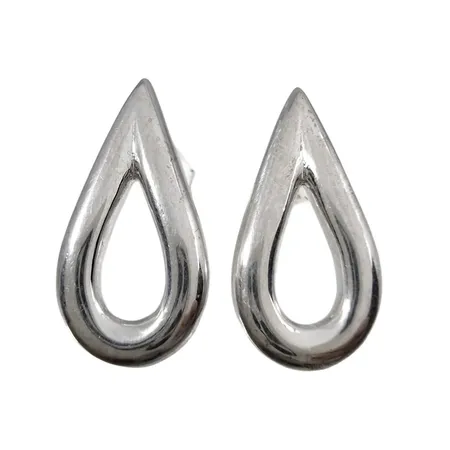Örhängen, ett par, silver 925/1000, kraftig modell, längd 24 mm, bredd 12 mm, originalploppar, fint skick Vikt: 10 g