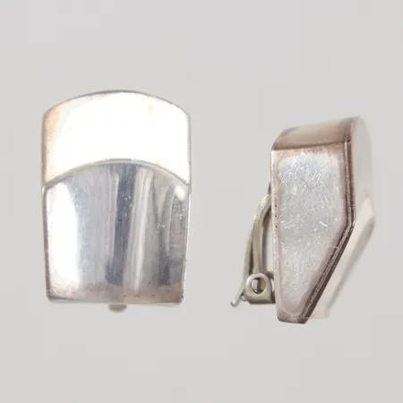 Ett par örhängen, 22x15mm, clips, troligen fyllda, Mexico, 925/1000 silver, bruttovikt: 12,9g.
