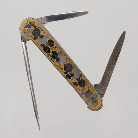 Fällkniv med fil, 70mm, C.V Österberg, blomdekor, vitmetall, åldersslitage, läderetui, 