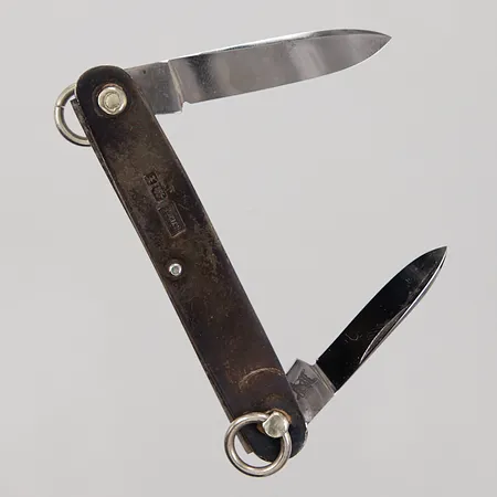Fällkniv, 71mm, blad i stål, åldersslitage, läderetui, W.R.M, Sheffield år 1915, 925/1000 silver, bruttovikt: 20,1g. 