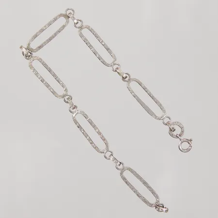 Armband, 21cm, bredd 7mm, LQT Norrköping, 830/1000 silver Vikt: 4,8 g