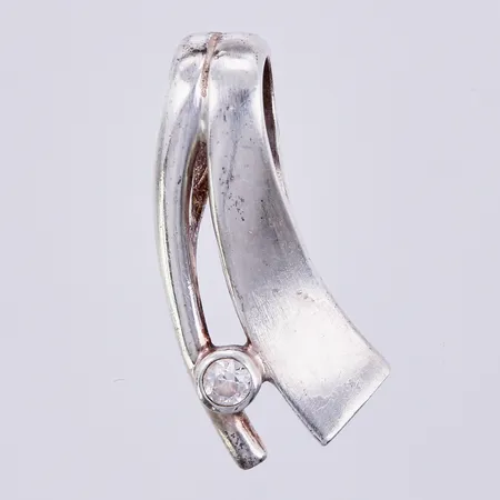 Hänge med vit sten, längd: ca 2cm, bredd: ca 5-10mm, GHA, 925/1000 silver  Vikt: 2,3 g