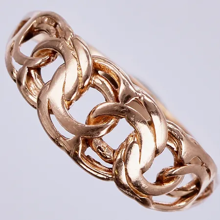 Ring bismarck, stl: 16¾, bredd: ca 2-6mm, 18K Vikt: 1,9 g