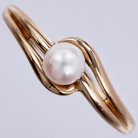 Ring med odlad pärla Ø4mm, stl: 18, GFAB 18K Vikt: 1,3 g