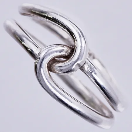 Ring, stl ca 18, bredd ca 6-10mm, silver Vikt: 4,5 g