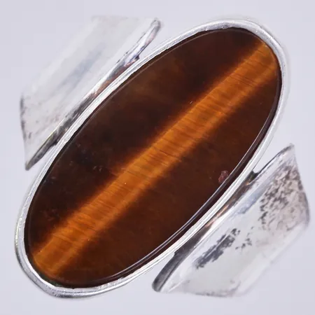 Ring med tigeröga, stl: 17½, 835/1000 silver Vikt: 4,5 g