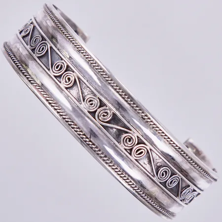 Stelt armband, ca 68x50mm, bredd ca 20mm, 925/1000 silver Vikt: 24,8 g