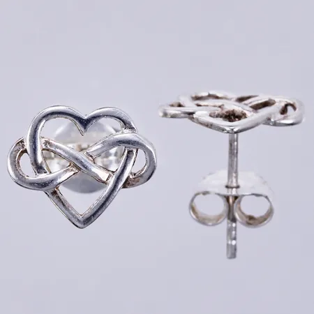 Ett par örhängen, hjärta, längd ca: 1cm, Ø 9mm, silver 925/1000 Vikt: 1,2 g