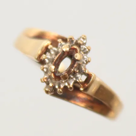 Ring, defekt, saknar sten, 10K Vikt: 2,3 g