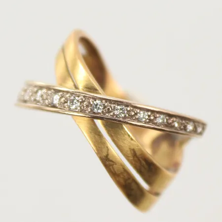 Ring med diamanter 0,13ct, bredd 11mm, rödguld/vitguld, sliten, 18K Vikt: 4,6 g