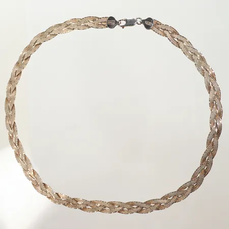 Halsband, flätat, längd 43,5cm, bredd 8mm, 925/1000, 18,7g Vikt: 18,7 g