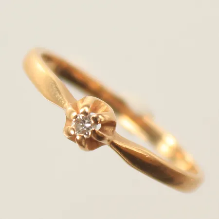 Ring med diamant ca 0,02ct, stl 17, bredd 1mm, 18K Vikt: 1,9 g