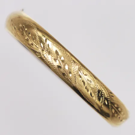 Armband, stel, dekor, ca 62x65mm, bucklor, 18K  Vikt: 20,5 g