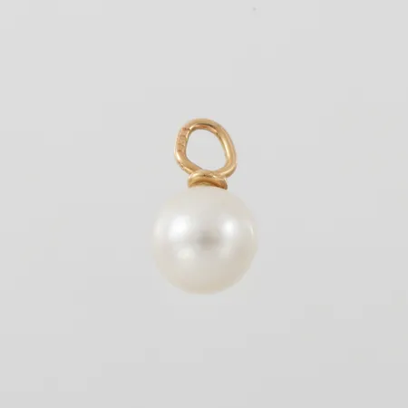 Hänge med pärla, pärlans diameter 7.7 mm, 18k. Vikt: 0,9 g