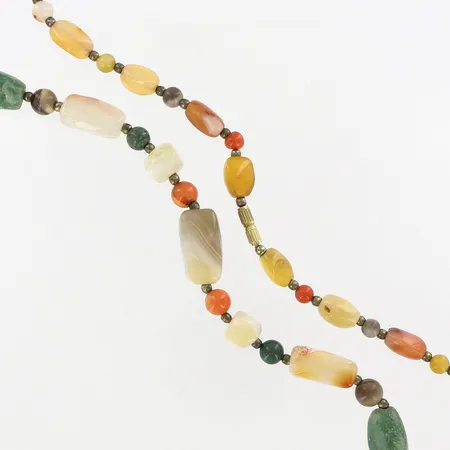 Collier med olika halvädelstenar, 66cm, metall, 