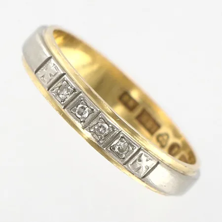 Ring med diamanter 4st ca 0,02ctv, stl16¾, bredd 3,5mm, gul/vitguld, 18K Vikt: 2,8 g