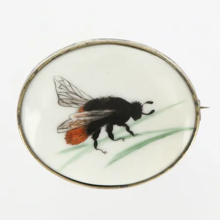 Brosch med målad porslin, 52x45cm, silver  Vikt: 17,9 g