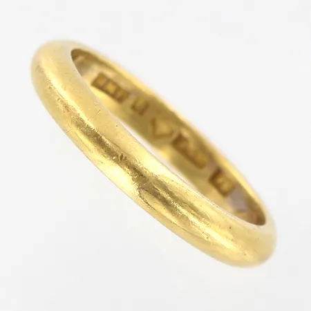 Ring slät, stl17¾, bredd 3mm, gravyr, 23K Vikt: 5,7 g