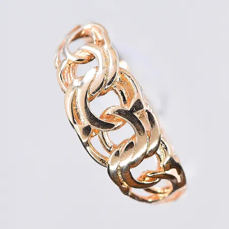 Ring Bismarck, stl 17, bredd 2-8 mm, 18K. Vikt: 1,7 g