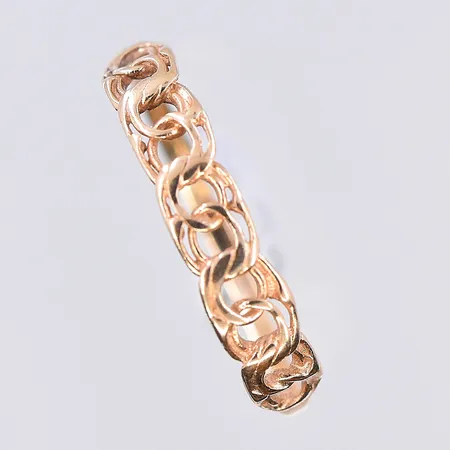 Ring Bismarck, stl 17, bredd 1-4 mm, 18K. Vikt: 0,8 g