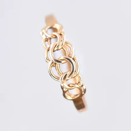 Ring Bismarck, stl 18½, bredd 2-6 mm, 18K. Vikt: 1,1 g
